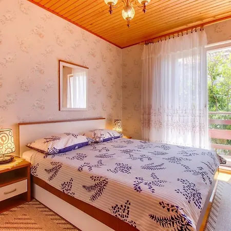 Blamax Apartman *